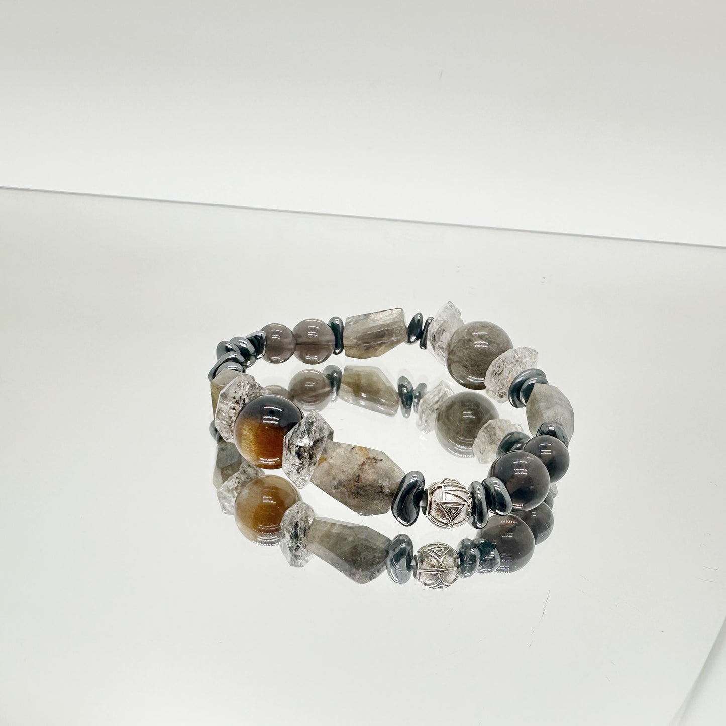 M2001 | classic style